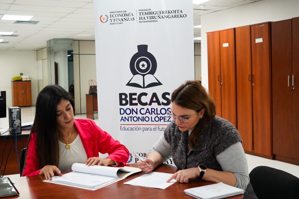 Primera Becaria de Posgrados Nacionales 2024-05-27 at 10.20.27