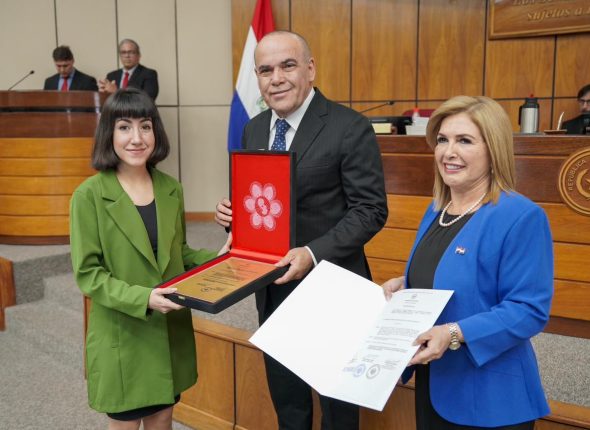 Maureen Montanía- Homenaje Senado 2025-11-21 at 10.22.03